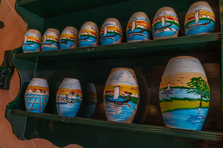 From Porto: Aveiro, Costa Nova and Válega Church Full Day Tour in Spanish Without Moliceiro Cruise