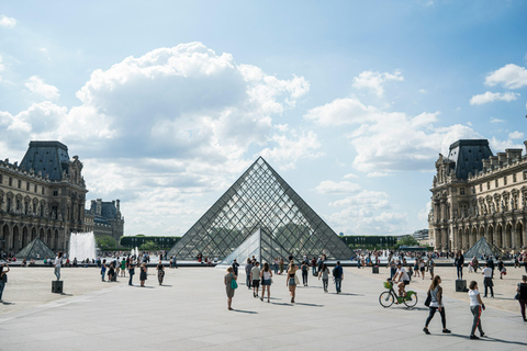 Paris: Louvre Museum Semi-Private Tour | Skip the Line