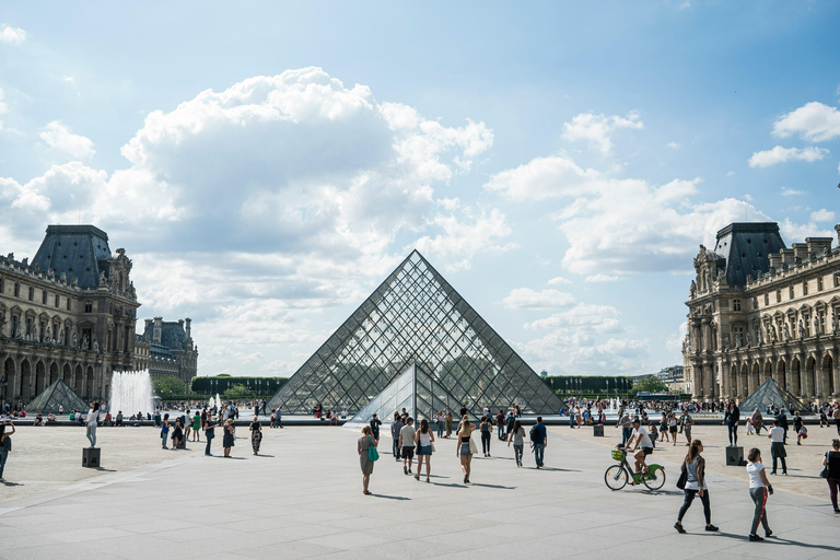 Paris: Louvre Museum Semi-Private Tour | Skip the Line