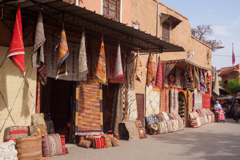 Marrakech: Bahia Palace, Mederssa Ben Youssef &amp; Medina TourPrivat tur