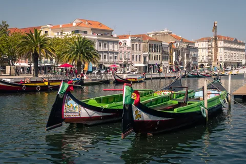 Aveiro: Flexible Walking Tour Starting from Train Station