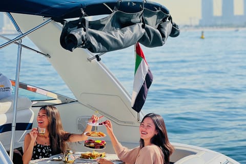 Dubai: Private Yacht Cruise & (High Tea Optional)