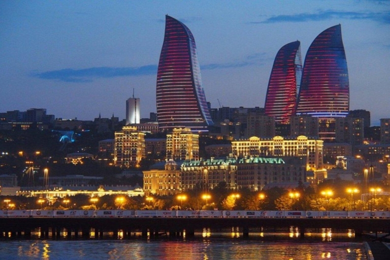 Tour nocturno por Bakú con Heritage Travel