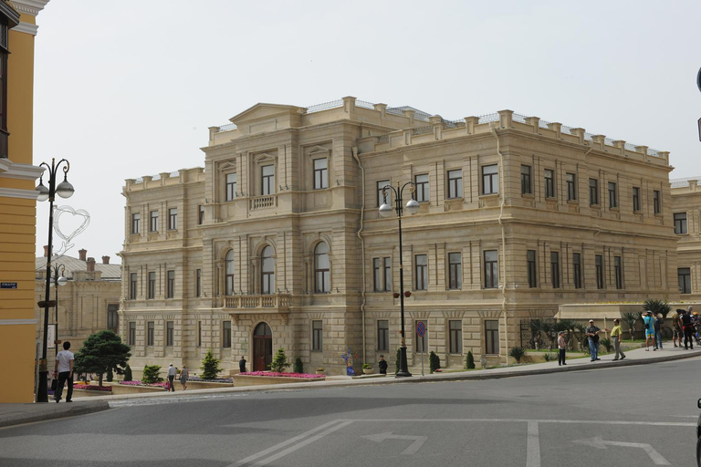 First Day in Baku: City Tour and Local Lunch Private tour option for couples
