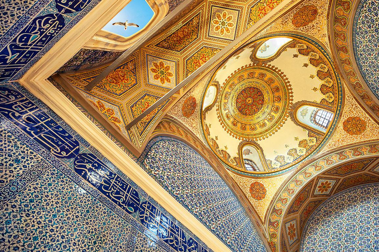 Topkapi Palace Guided Tour with Harem & Skip-the-Line Entry