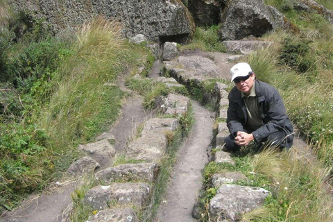 De Cajamarca || Complexe archéologique de Cumbemayo ||