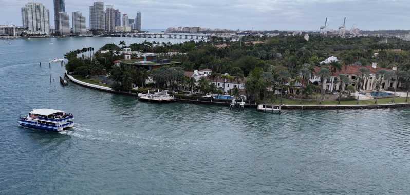 Miami: Crucero guiado por Star Island desde Bayside Marketplace