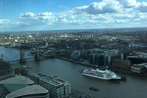 London: Private Intro Walk with a Local Guide