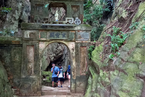 Montagnes de marbre, grotte d'Am Phu, Montagne des singesMontagnes de marbre, grotte d'Am Phu, montagne des singes,