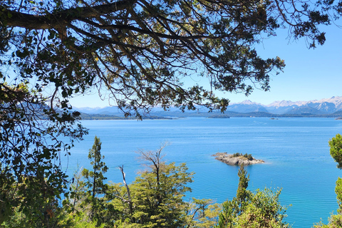 Bariloche: Small Circuit in Patagonia by Motorcycle with a Tour Guide Bariloche: Circuito Chico Motorcycle Tour with a Live Guide through Patagonia