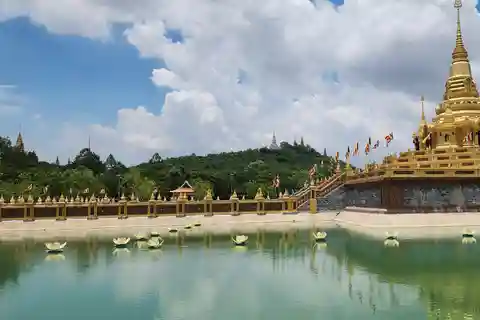 Small Group to Silk Island and Udong Mountain