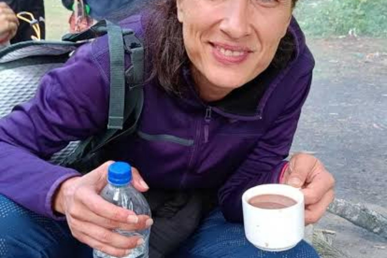 From Delhi: Private Taj Mahal tour with popular guide From Delhi:-Guide, tickets, transport, lunch(all inclusive)