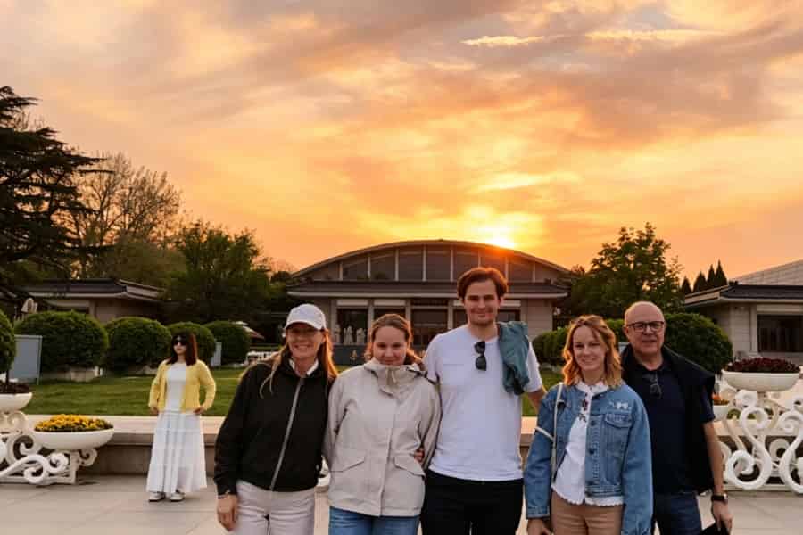 Ohne Menschenmassen: Tour zur Terrakotta-Armee am frühen Morgen oder Nachmittag. Foto: GetYourGuide Ohne Menschenmassen: Tour zur Terrakotta-Armee am frühen Morgen oder Nachmittag. Foto: GetYourGuide