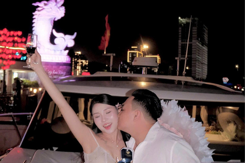 Da Nang: Private Luxury Yacht & Dragon Bridge Fire Show Luxury 2-Hour Ocean Mansion Yacht Charter – 4-Bedroom Bliss