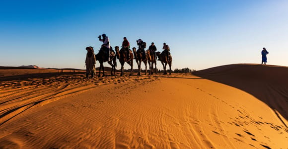 Marrakech : visite de luxe de 3 jours à Merzouga avec tente privée incluse