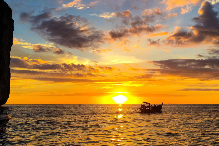 Koh Phi Phi: One-Day Maya Bay, Bamboo & Sunset by Speedboat (9 Hours) One-Day Sunset Speedboat Tour