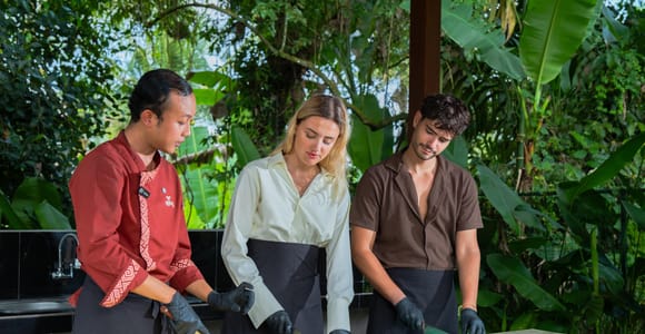 Ubud: Balinese Cooking Class with Local Market Tour