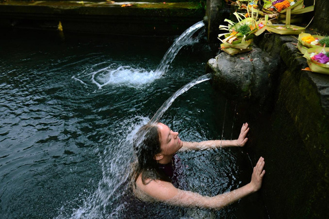 Tirta Empul : Balinese Home & Sacred Melukat Purification