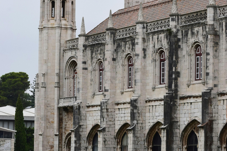 Lisbon: Belém & Christ King Statue Private Tour with Pickup