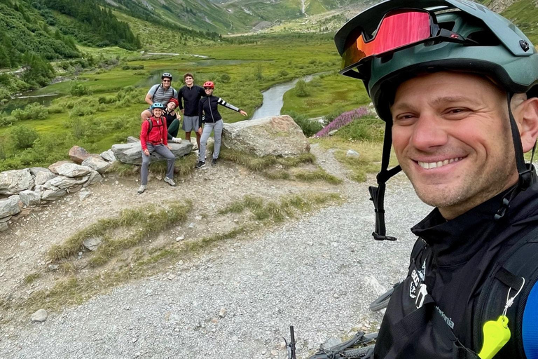 Courmayeur: Ebike Tour in Val Ferret up to Rifugio Elena