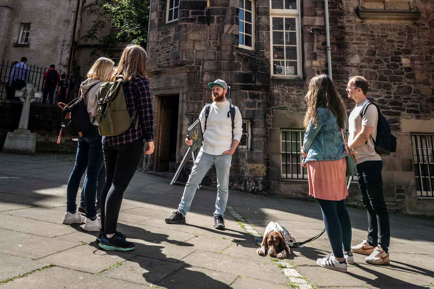 Edinburgh: Full City Tour & Johnnie Walker Whisky Experience