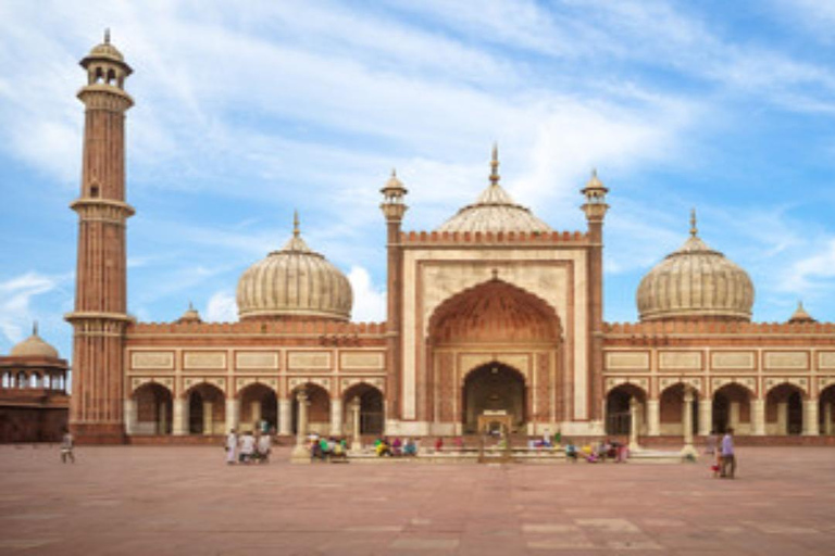 9-Day Golden Triangle & Udaipur Tour with Holi Celebration