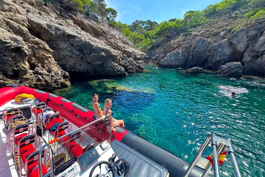 Alcudia: Sightseeing, Meereshöhlen und Schnorcheln mit der Schnellschnorchel-Tour. Foto: GetYourGuide Alcudia: Sightseeing, Meereshöhlen und Schnorcheln mit der Schnellschnorchel-Tour. Foto: GetYourGuide