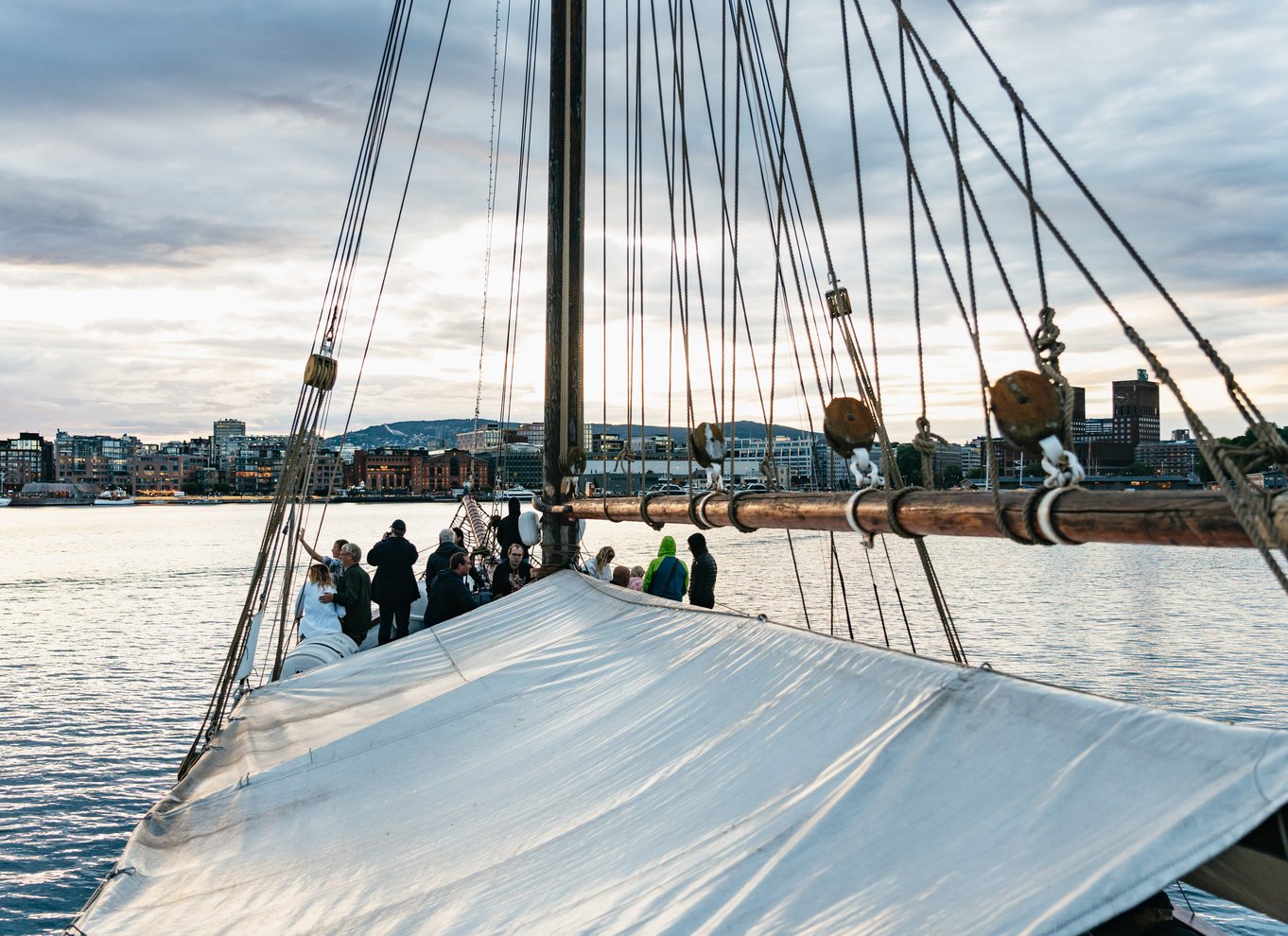 Oslo: Aftencruise i fjorden med rejebuffet