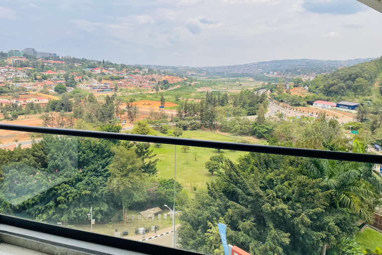 Kigali: Evening Sightseeing Tour with Traditional Dinner