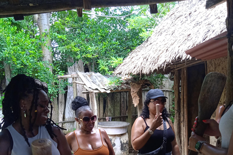 Cartagena: Tour di Palenque, spettacolo di danza, pranzo, servizio di prelievo inclusoTour culturale di Palenque.