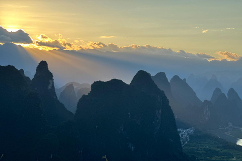 Guilin: Day tour of Longji Rice Terraces and YangshuoLongji rice terraces and Yangshuo Xingping small boat