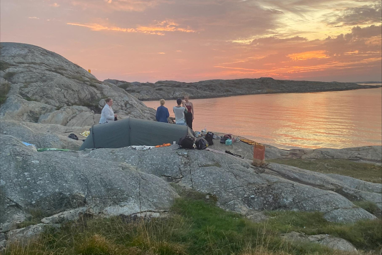 Gothenburg: Brännö and Galterö Guided Hiking Tour with Fika