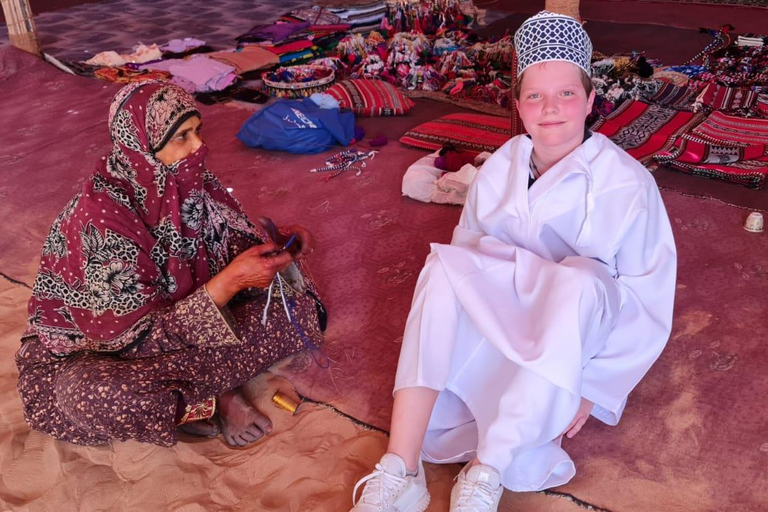 Muscat: Bidiya Desert Tour with Dinner & Visit Bedouin House