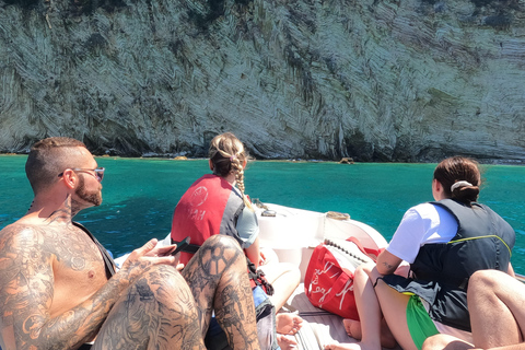 Saranda: Rejs wycieczkowy do Krorez z nurkowaniem, napojami i kąpieląSaranda: Rejs wycieczkowy do Krorez z nurkowaniem z rurką, napojami i kąpielą