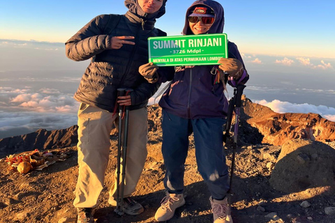 From Sembalun: Mount Rinjani 2-Day Trek with Accommodation From Senaru: Mount Rinjani 2-Day Trek with Accommodation