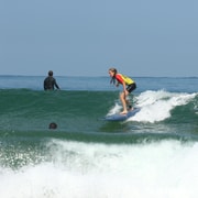Biarritz: Surf Lesson on Côte des Basques Beach
