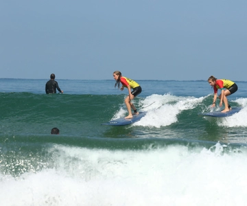 Biarritz: Surf lessons on the Côte des Basques beach