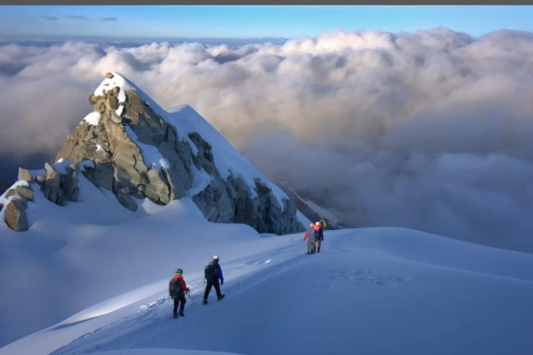 “High-Mountain Expedition: Summit of Vallunaraju from Huaraz” “High Mountain Expedition: Summit of Vallunaraju from Huaraz”
