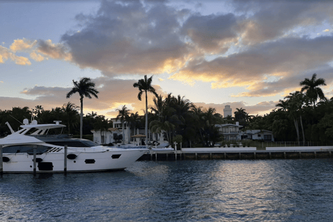 Miami : Croisière de 90 minutes au coucher du soleil avec un bar à Mojito à bord