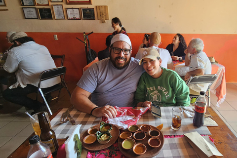 Oaxaca: Traditional Mole Cooking Class with Market Visit