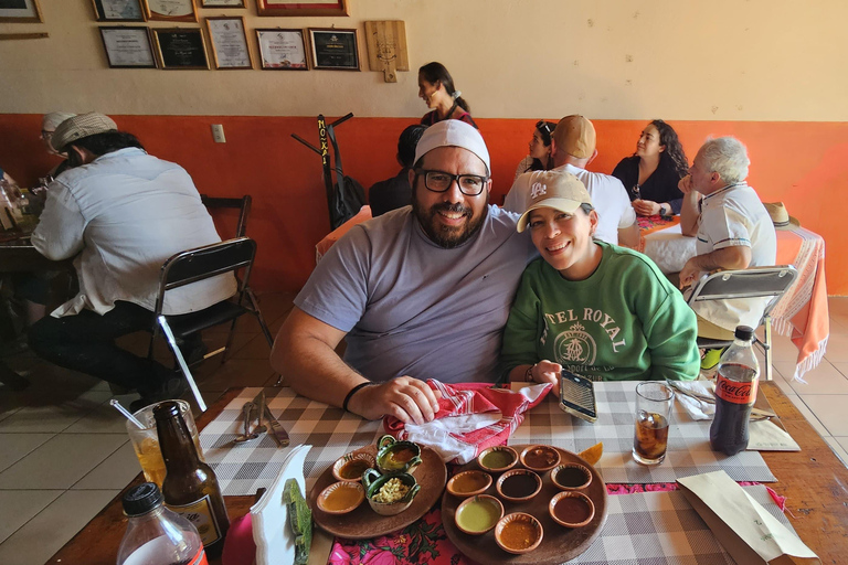 Oaxaca: Traditional Mole Cooking Class with Market Visit