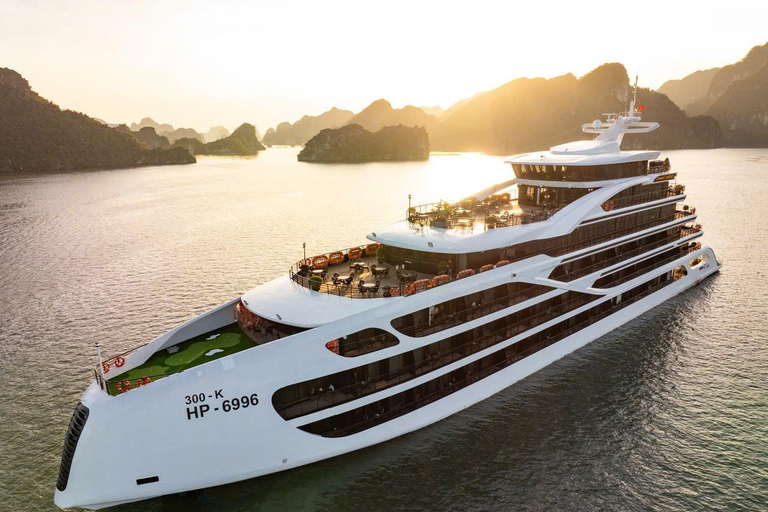 Ha Long Bay: Luxury Overnight Cruise 2D1N or 3D2N Ha Long Bay 3D2N & Shared Car Transfer