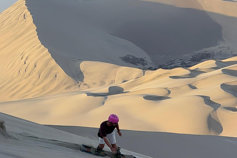 Huacachina: Private Paragliding and Sandboarding Combo in the Desert
