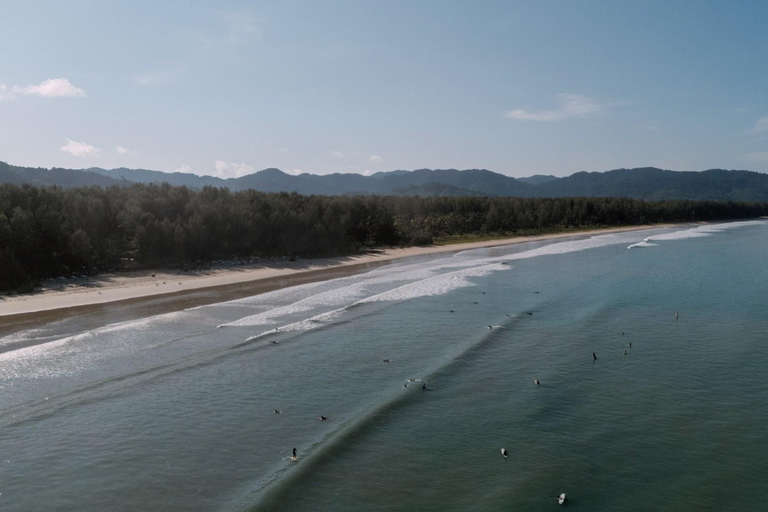 Khao Lak: Experiência de surf em pequenos grupos com duração de 1,5 horasExperiência de surf: aula de surf privada