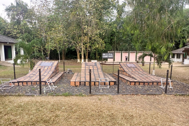 Accra: Cape Coast & Elmina Castles & Assin Manso Guided Tour