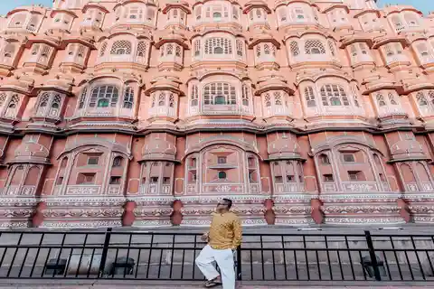 Da Agra: Tour privato di Jaipur in auto con possibilità di scendere a Delhi