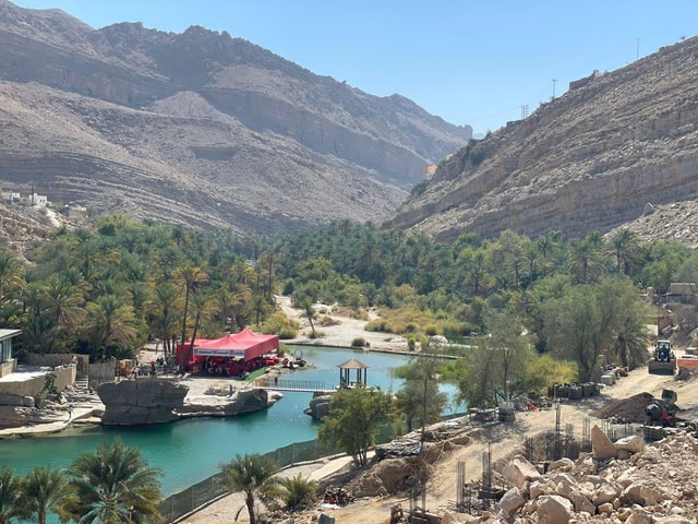 Muscat: Wadi Bani Khalid en Wahiba Sands dagtour bij zonsondergang