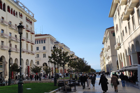 Tour gastronômico grego de Ouzo e Meze com um morador localTour gastronômico grego de Ouzo e Meze