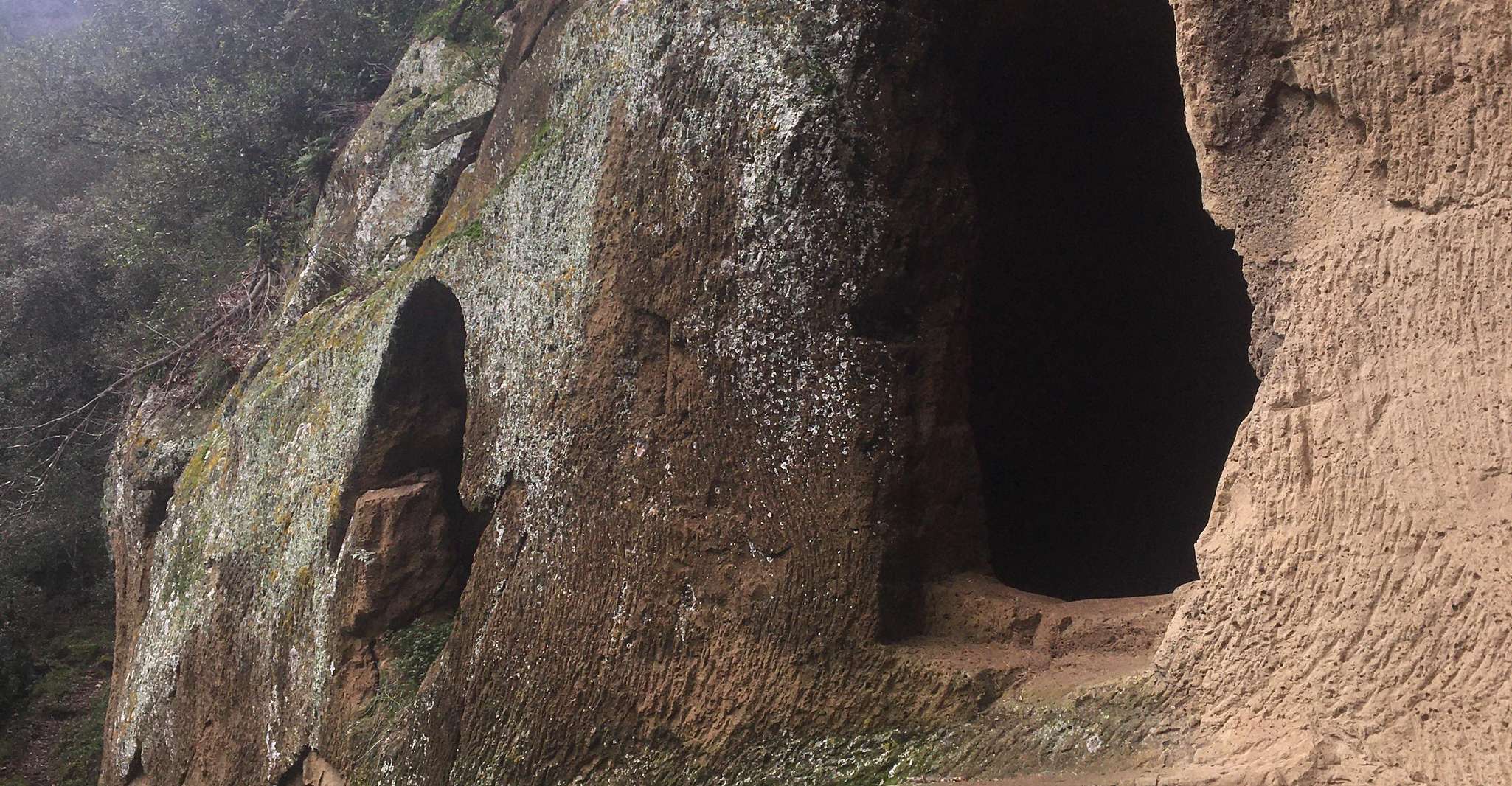 Sorano, la grotte de Vie et Cantina della Luce - Hizvo