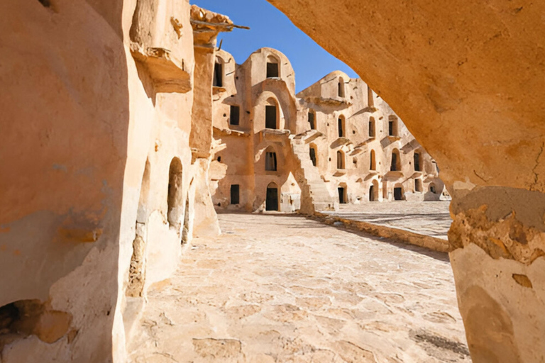 Djerba: 3-Day Sahara Desert and Dahar Mountains Hike